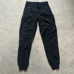 Lululemon studio pant jogger size 4